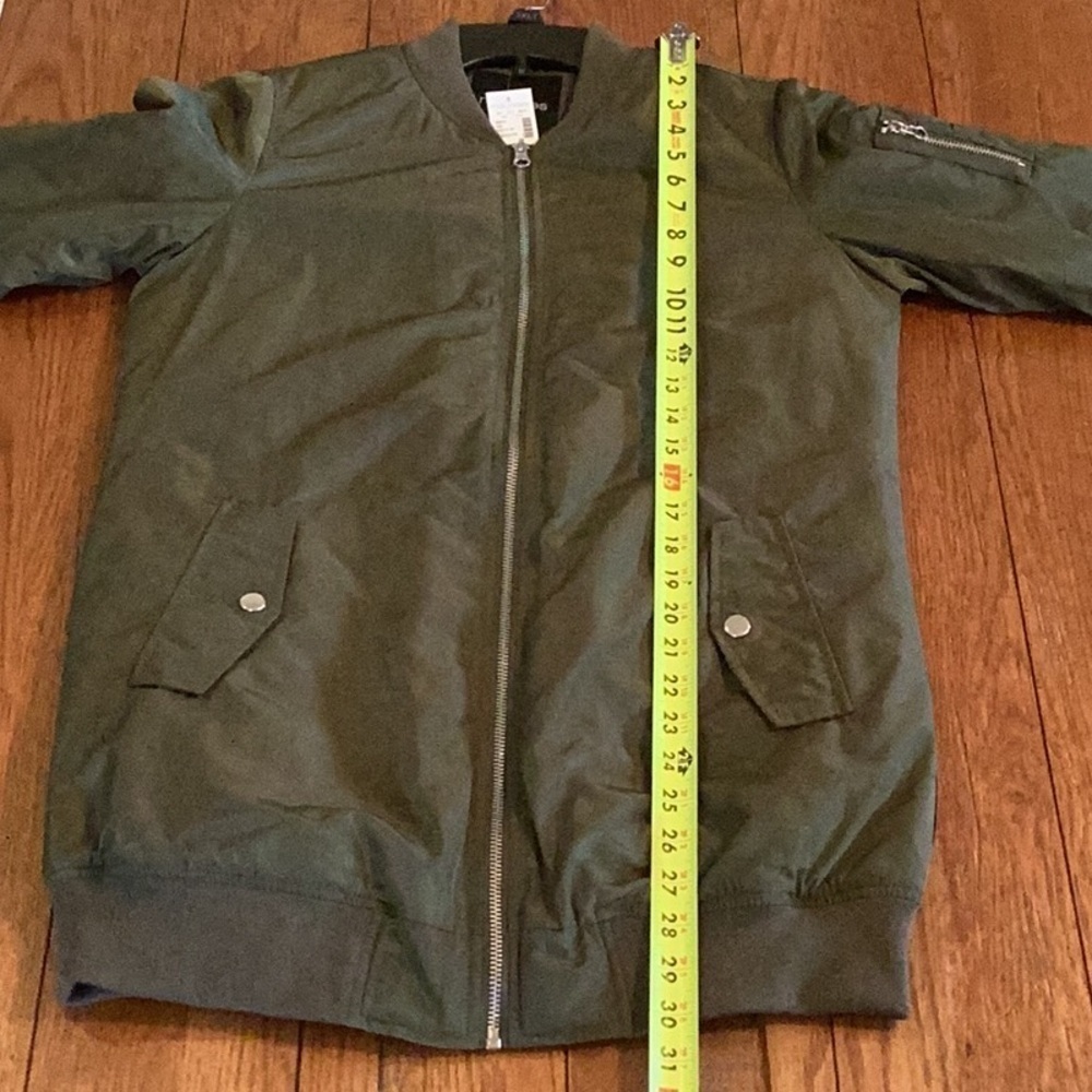 Maurice’s olive green quilt lined jacket, NWT. Women’s size medium - Picture 7 of 12